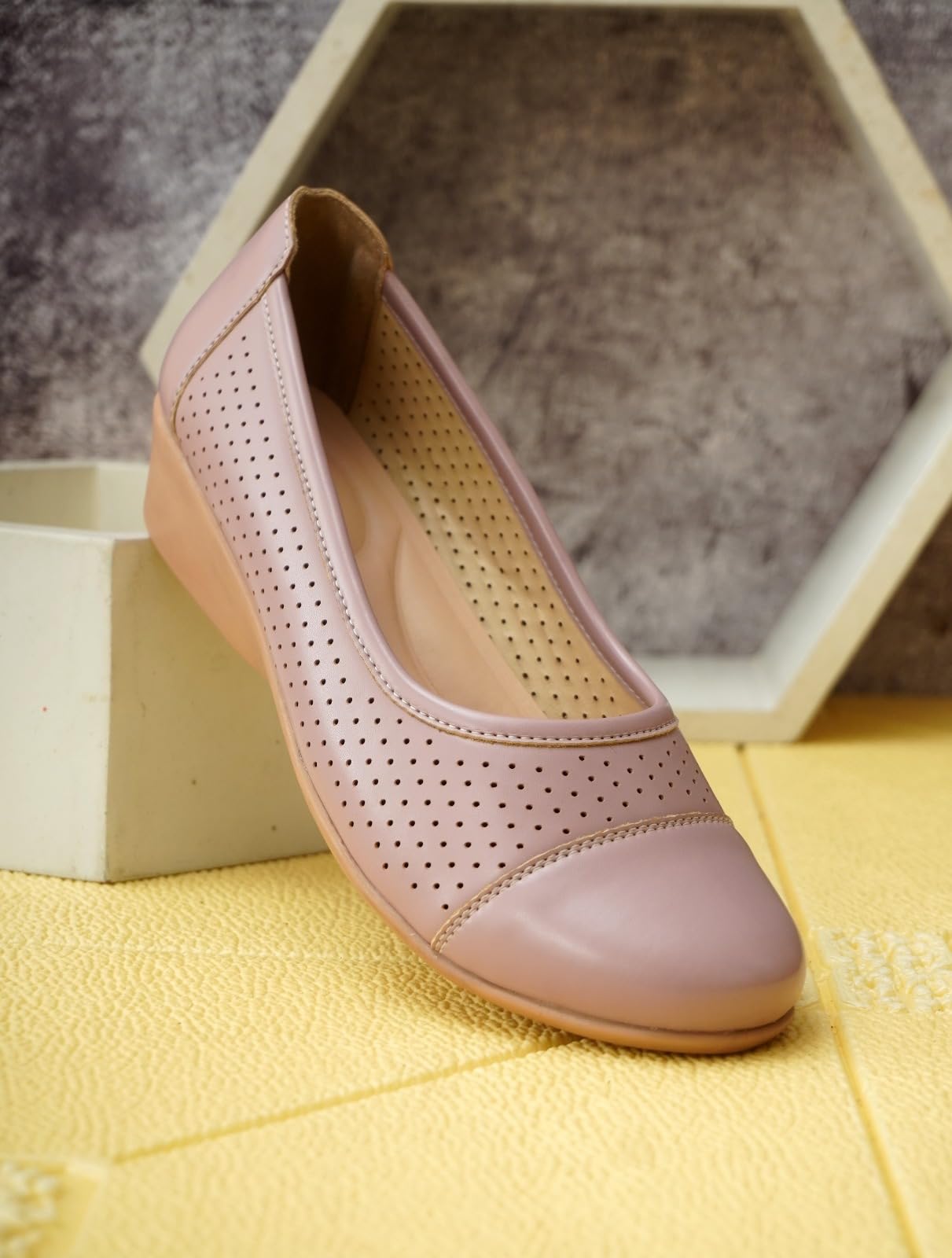 Moshun Women’s Closed Toe Belly Shoes, (Peach)